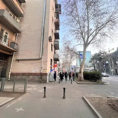 New Apartment Near Holiday Inn Tbilisi Exterior photo