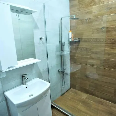New Apartment Near Holiday Inn Tbilisi Exterior photo